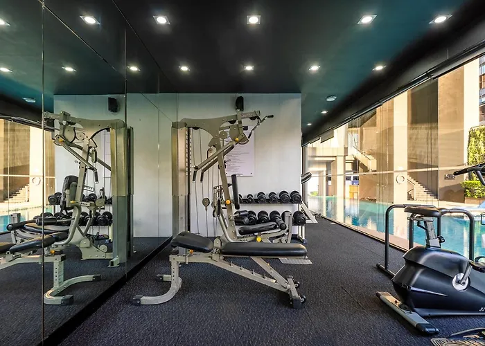 Wander - Ekkamai - Skyline View, Pool, Gym, Full Kitchen *