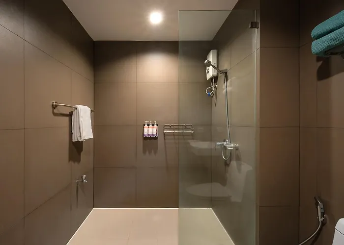 Wander - Ekkamai - Skyline View, Pool, Gym, Full Kitchen * 曼谷