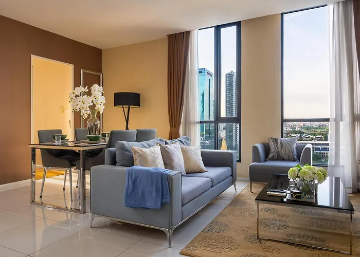Wander - Ekkamai - Skyline View, Pool, Gym, Full Kitchen 公寓 曼谷